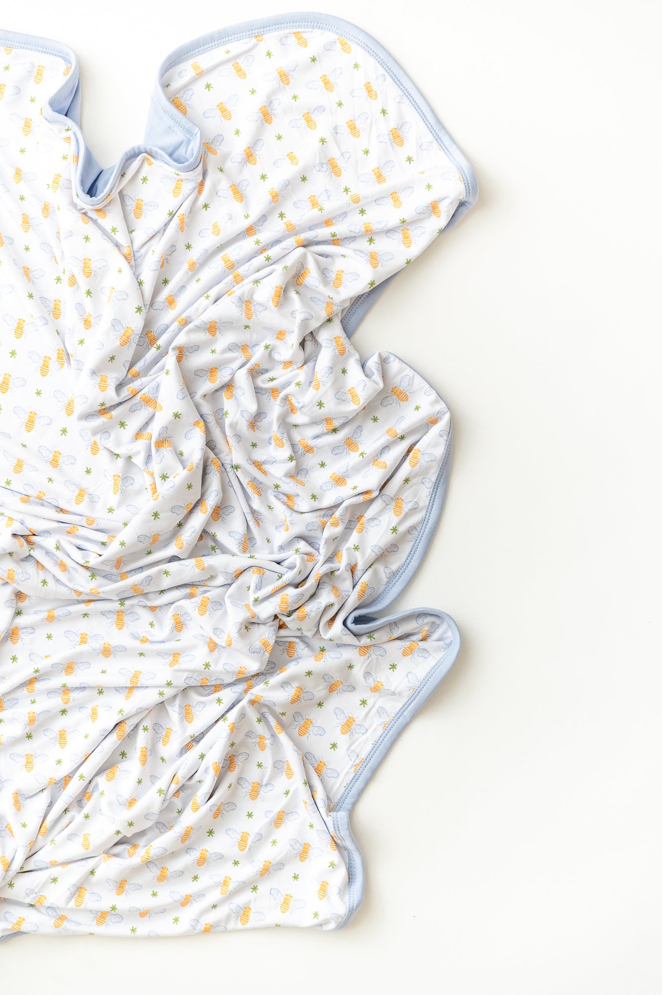 Buboodee Bumble "Huggy Me" Blanket